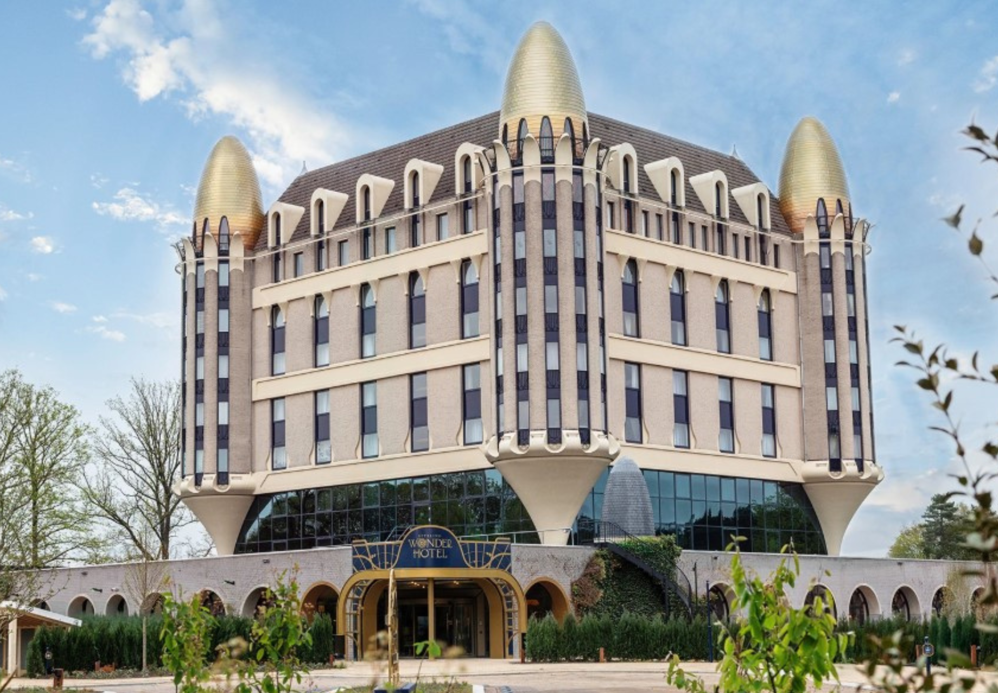MagicBreaks Experience the Efteling Wonder Hotel from £159pp! carousel banner